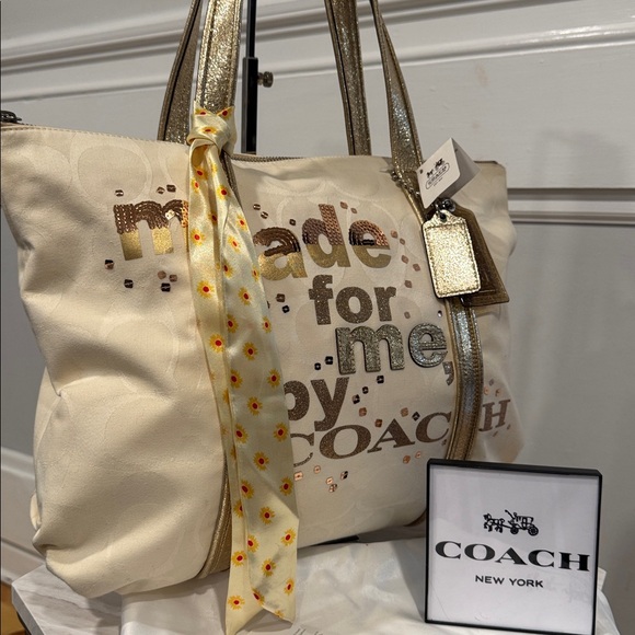 Coach Handbags - Coach Bag Poppy Made For Me Glam Tote